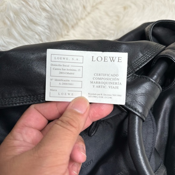 Loewe Nappa Aire Shoulder Bag - Picture 9 of 14